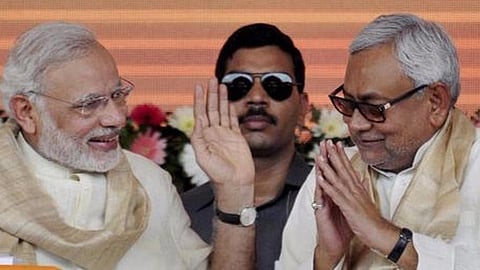 Narendra Modi- Nitish Kumar (file pic)