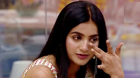 Jahnavi bursts into tears