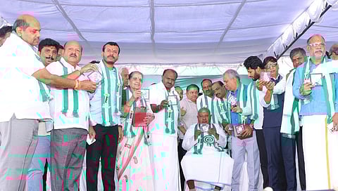 Union Minister HD Kumaraswamy predicts explosive' political developments in Karnataka