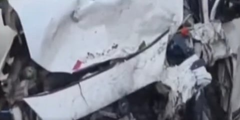 ಮಂತ್ರಾಲಯ ರಾಘವೇಂದ್ರ ಸ್ವಾಮಿ ದರ್ಶನಕ್ಕೆ ಹೋಗುತ್ತಿದ್ದ ಕುಟುಂಬ ಮಸಣಕ್ಕೆ: ಕೋಲಾರ ಮೂಲದ ಐವರು ಸಾವು-Video