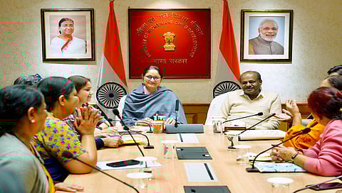 ಕೇಂದ್ರ ಸಚಿವೆ ಅನ್ನಪೂರ್ಣ ಜೊತೆ ಮಾತುಕತೆ
