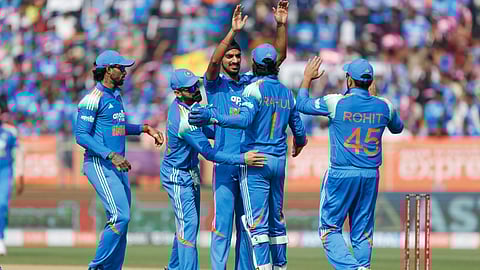 RSA Allout for 270 runs Against India