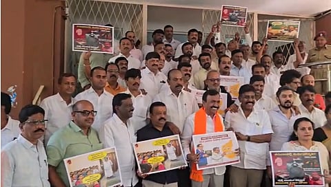 MLA CK Ramamurthy led BJP Protest in Bengaluru