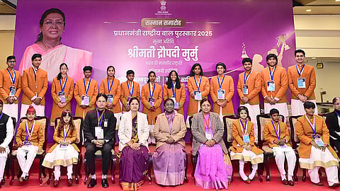 Droupadi Murmu confers Pradhan Mantri Rashtriya Bal Puraskar