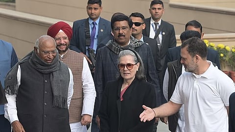 Congress leaders in CWC meeting