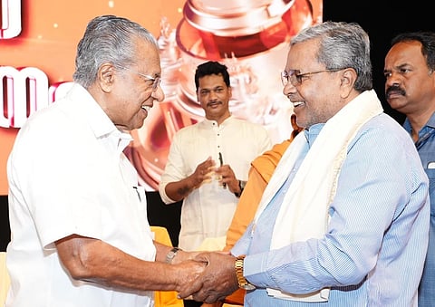 Met Kerala Chief Minister
pinarayivijayan on the dais at the 93rd Sivagiri Pilgrimage Meeting at Sivagiri Mutt, Varkala