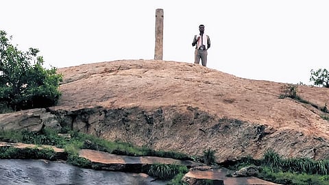The deepathoon atop Thiruparankundram hill