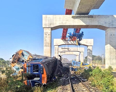 At least 22 dead and 55 injured in #Thailand after a construction crane collapsed on the high-speed train No.21 from Bangkok to Ubon Ratchathani