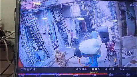 Loudspeaker collapsed on Girl