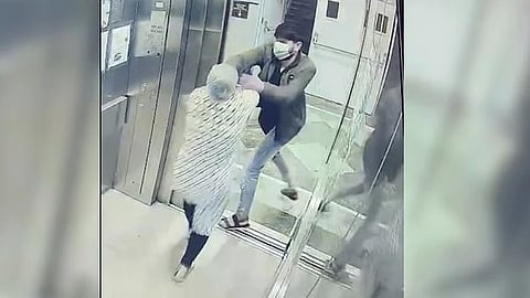 Nursing Student Snatches Mangalsultra