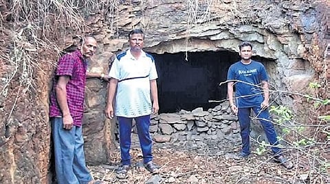 Villagers at a cave near Kappatagudda in Gadag