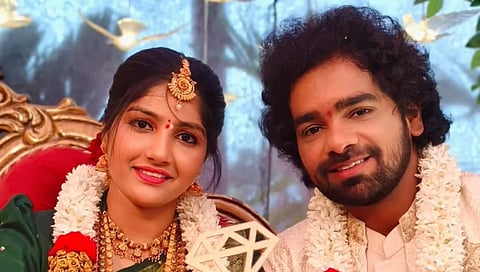 Gichi Gili Gili fame Chillar Manja engaged with Karunya