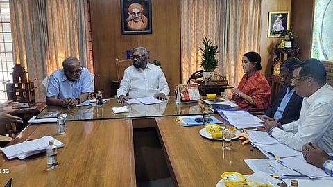 Minister Eshwar Khandre meeting with Suresh Kumar