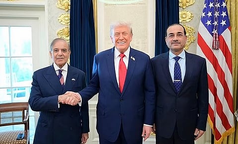 'ಪಾಕಿಸ್ತಾನದ ಪ್ರಧಾನಿ ಮತ್ತು ಸೇನಾಧಿಕಾರಿ ಶ್ರೇಷ್ಠ ನಾಯಕರು, ನನಗೆ ಪಾಕ್ ಜೊತೆ ಒಳ್ಳೆ ಬಾಂಧವ್ಯವಿದೆ': ಆಫ್ಘಾನಿಸ್ತಾನ ಉದ್ವಿಗ್ನತೆ ಮಧ್ಯೆ ಹಾಡಿಹೊಗಳಿದ Donald Trump-Video