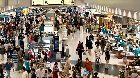 ಕನ್ನಡಿಗರ ರಕ್ಷಣೆ ನಮ್ಮ ಆದ್ಯತೆ: ಸಹಾಯವಾಣಿ ಸಂಖ್ಯೆಗಳ ಪ್ರಾರಂಭಿಸಿದ ರಾಜ್ಯ ಸರ್ಕಾರ!