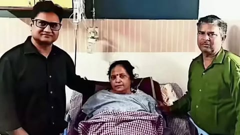 ರಸ್ತೆ ಗುಂಡಿಯಿಂದ ಮರುಜನ್ಮ ಪಡೆದ ಮಹಿಳೆ