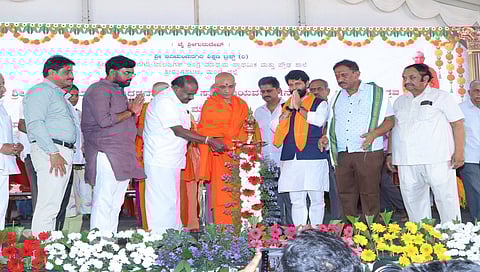 ಕಟ್ಟಡ ಲೋಕಾರ್ಪಣೆ ಕಾರ್ಯಕ್ರಮದಲ್ಲಿ ಸ್ವಾಮೀಜಿ