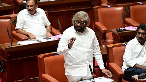 Eshwar Khandre Casual Images