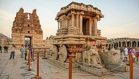 The famous Stone Chariot monument at Hampi