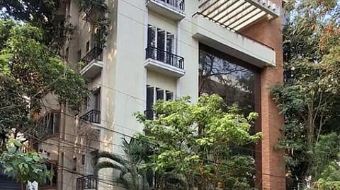 Civic body seizes Jayalalithaa's Hyderabad house briefly over tax dues