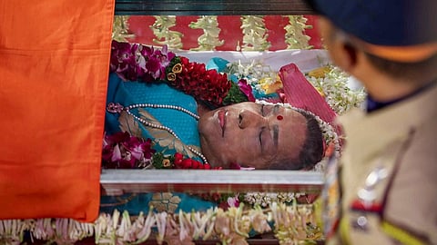 Mortal remains of singer Asha Bhosle during a public viewing, in Mumbai