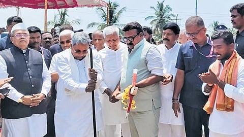 Chief Minister Siddaramaiah initiates development works in Ranebennur town, Haveri district, on Sunday