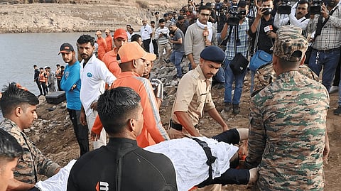 ನರ್ಮದಾ ನದಿಯಲ್ಲಿ ಪ್ರವಾಸಿ ಬೋಟ್ ದುರಂತ