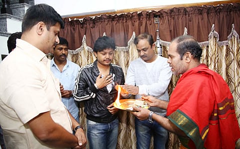 ಶುಭಮುಹೂರ್ತದಲ್ಲಿ 'ಮುಂಗಾರು ಮಳೆ-2' ಚಿತ್ರದ ಚಿತ್ರಕಥೆ ಕಾರ್ಯಕ್ಕೆ ಚಾಲನೆ.