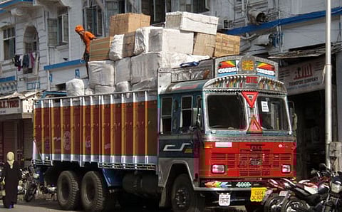 ನಗರದಲ್ಲಿ ಇನ್ನು ಸರಕು-ಸಾಗಣೆ ವಾಹನ ನಿರ್ಬಂಧ