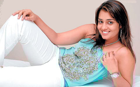 ನಟಿ ನಿಖಿತಾ ತುಕ್ರಲ್
