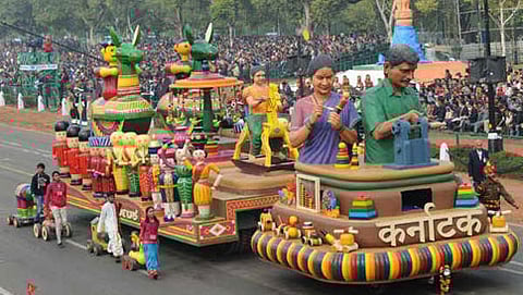 ರಾಜಪಥದಲ್ಲಿ ಸಾಗಿದ ಕರ್ನಾಟಕದ ಚೆನ್ನಪಟ್ಟಣದ ಗೊಂಬೆ ಸ್ತಬ್ಧಚಿತ್ರ