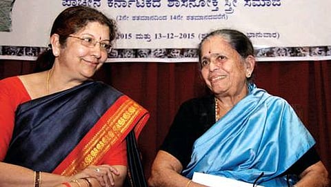 ನಗರದಲ್ಲಿ ಶನಿವಾರ ನಡೆದ ಪ್ರಾಚೀನ ಕರ್ನಾಟಕದಲ್ಲಿ ಶಾಸನೋಕ್ತ ಸ್ತ್ರೀ ಸಮಾಜ ಎಂಬ ವಿಷಯದ ವಿಚಾರಸಂಕೀರಣದಲ್ಲಿ ಡಾ. ಮೀನಾ ರಾ. ಚಂದಾವರಕರ್ ಮತ್ತು ಸಾಹಿತಿ ಜೋತ್ಸ್ನಾ ಕಾಮತ್ ಉಪಸ್ಥಿತರಿ