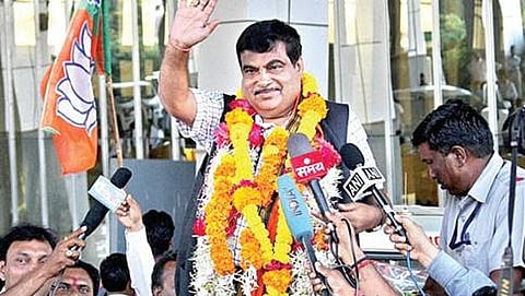 ಕೇಂದ್ರ ಭೂ ಸಾರಿಗೆ ಮತ್ತು ರಾಷ್ಟ್ರೀಯ ಬಂದರು ಖಾತೆ ಸಚಿವ ನಿತಿನ್ ಗಡ್ಕರಿ