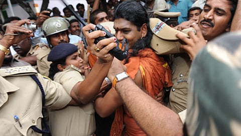 ವಿವಾದಿತ ಸ್ವಾಮಿ ನಿತ್ಯಾನಂದ