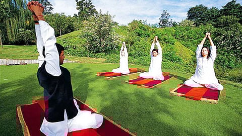 ಏರ್ ಇಂಡಿಯಾ ಸಿಬ್ಬಂದಿಗೆ ಯೋಗಾಭ್ಯಾಸ