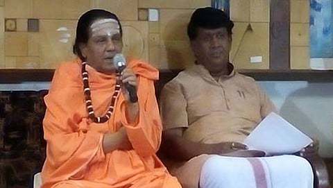 ಪತ್ರಿಕಾಗೋಷ್ಠಿಯಲ್ಲಿ ಶಾಂತವೀರ ಸ್ವಾಮೀಜಿ ಮತ್ತಿತರರು ಹಾಜರಿದ್ದರು.