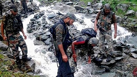 ಯೋಧರು ಕಾರ್ಯಾಚರಣೆಯಲ್ಲಿ ತೊಡಗಿರುವುದು(ಸಂಗ್ರಹ ಚಿತ್ರ)