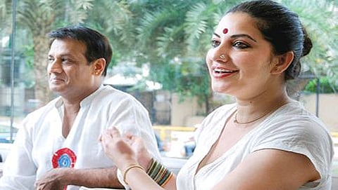 ಬೆಂಗಳೂರಿನ `ಹೂವು ಪ್ರತಿಷ್ಠಾನ' ನೀಡಲಿರುವ `ಶಕುಂತಲಾ ಪ್ರಶಸ್ತಿ' ಪ್ರಕಟಣೆ ಕುರಿತು ನಟಿ ಭಾವನಾ ಸುದ್ದಿಗೋಷ್ಠಿಯಲ್ಲಿ ವಿವರಿಸಿದರು. ಆಯ್ಕೆ ಸಮಿತಿ ಸದಸ್ಯ ಸುಬ್ರಹ್ಮಣ್ಯ ಇದ್ದರು.