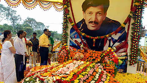 ದಿ.ಡಾ.ವಿಷ್ಣುವರ್ಧನ್ ಸ್ಮಾರಕ (ಸಂಗ್ರಹ ಚಿತ್ರ)