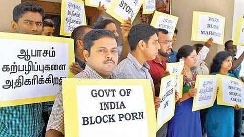 ಪೋರ್ನ್ ವೆಬ್ ಸೈಟ್ ನಿಷೇಧಿಸಲು ಆಗ್ರಹಿಸಿ ಎನ್.ಜಿ.ಒ ಪ್ರತಿಭಟನೆ