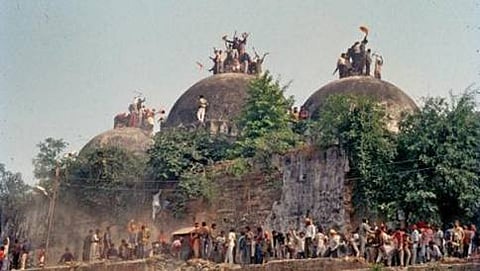 ಅಯೋಧ್ಯೆಯ ಬಾಬ್ರಿ ಮಸೀದಿ ಧ್ವಂಸ ಸಂದರ್ಭದ ಚಿತ್ರ(ಸಂಗ್ರಹ)