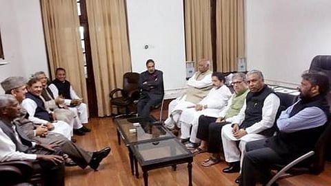 ಕಲಾಪದಲ್ಲಿ ಪ್ರಸ್ತಾಪಿಸುವ ವಿಷಯಗಳ ಕುರಿತು ಕಾರ್ಯತಂತ್ರ ರೂಪಿಸಲು ಸಭೆ ಸೇರಿದ ಪ್ರತಿಪಕ್ಷಗಳ ನಾಯಕರು