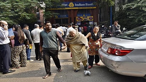 ನ.19 ರಂದು ನೋಟು ಬದಲಾಯಿಸಿಕೊಳ್ಳಲು ಹಿರಿಯ ನಾಗರಿಕರಿಗೆ ಮಾತ್ರ ಅವಕಾಶ!