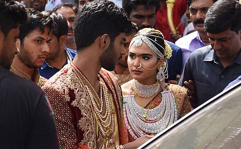 ಜನಾರ್ದನ ರೆಡ್ಡಿ ಮಗಳ ಮದುವೆಯ ವಿಶೇಷ ಚಿತ್ರಗಳುView this Photo Gallery here<