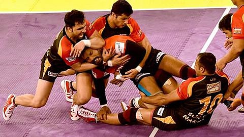 ಯು ಮುಂಬಾ, ಬೆಂಗಳೂರು ಬುಲ್ಸ್