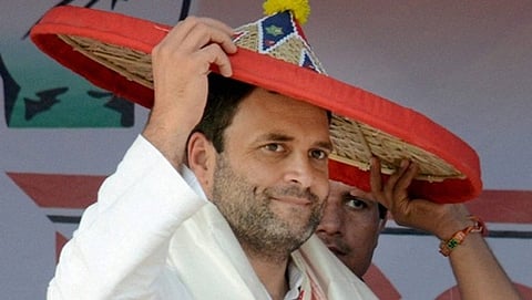 ಮುಂಬರುವ ಅಸ್ಸಾಂ ವಿಧಾನಸಭಾ ಚುನಾವಣಾ ಹಿನ್ನೆಲೆಯಲ್ಲಿ ತೇಜ್ಪುರದಲ್ಲಿ ಆಯೋಜಿಸಲಾಗಿದ್ದ ರ್ಯಾಲಿಯೊಂದರಲ್ಲಿ ಕಾಂಗ್ರೆಸ್ ಉಪಾಧ್ಯಕ್ಷ ರಾಹುಲ್ ಗಾಂಧಿ