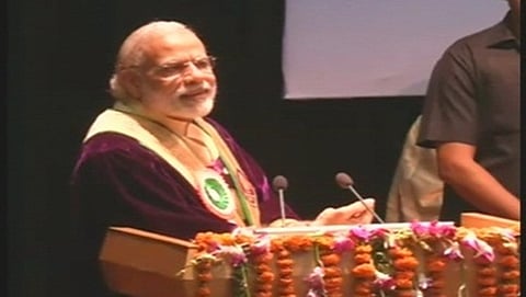 ಶ್ರೀ ಮಾತಾ ವೈಷ್ಣೋ ದೇವಿ ವಿವಿಯ ಘಟಿಕೋತ್ಸವದಲ್ಲಿ ಮಾತನಾಡುತ್ತಿರುವ ಪ್ರಧಾನಮಂತ್ರಿ ನರೇಂದ್ರ ಮೋದಿ