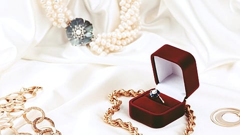 ಚಿನ್ನ ಶುಭ್ರವಾಗಿದ್ದರೆ ಚೆನ್ನ