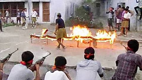 ಬಜರಂಗ ದಳ ಕಾರ್ಯಕರ್ತರು ಶಸ್ತ್ರಾಸ್ತ್ರಗಳನ್ನಿಡುವ ತರಬೇತಿ ಪಡೆಯುತ್ತಿರುವುದು