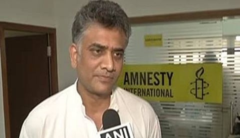 ಆಮ್ನೆಸ್ಟಿ ಇಂಟರ್ ನ್ಯಾಷನಲ್ ಇಂಡಿಯಾದ ಕಾರ್ಯನಿರ್ವಾಹಕ ನಿರ್ದೇಶಕ ಆಕರ್ ಪಟೇಲ್